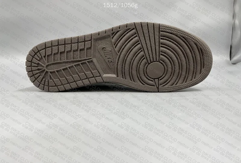 AJ1 Travis Reverse Mocha 8