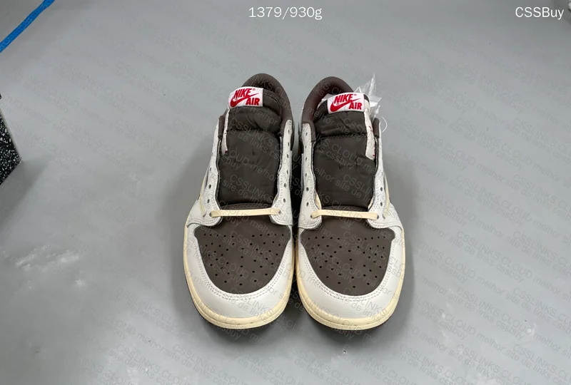 AJ1 Travis Reverse Mocha FQ 10