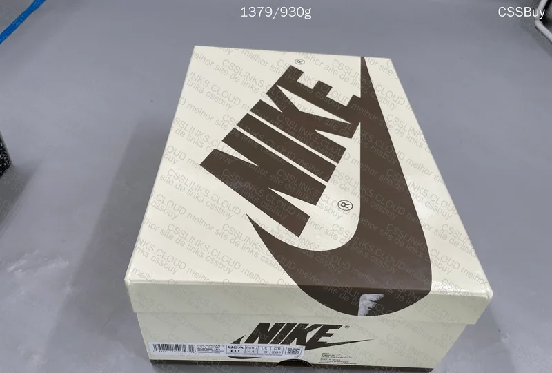 AJ1 Travis Reverse Mocha FQ 3