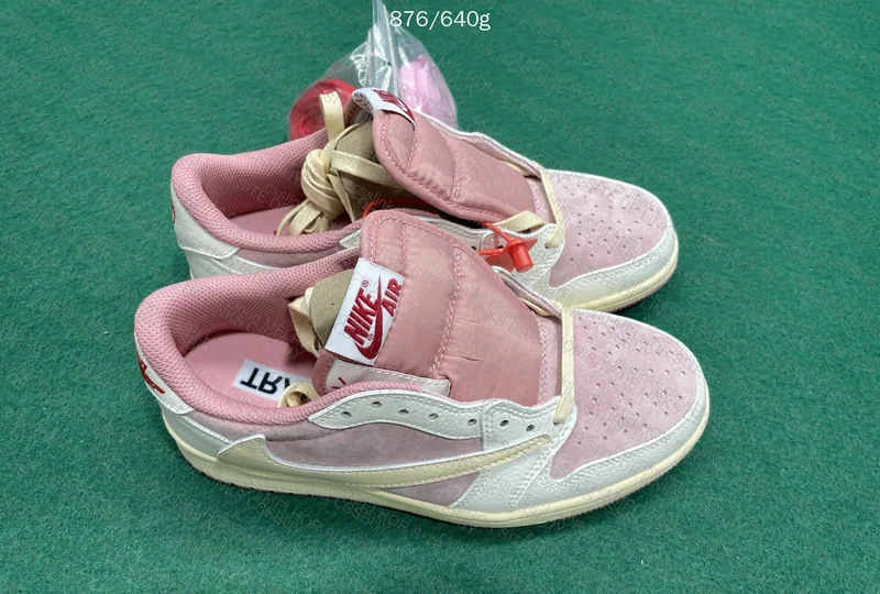 AJ1 Travis Pink