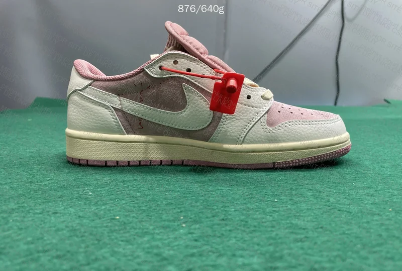 AJ1 Travis Pink 7