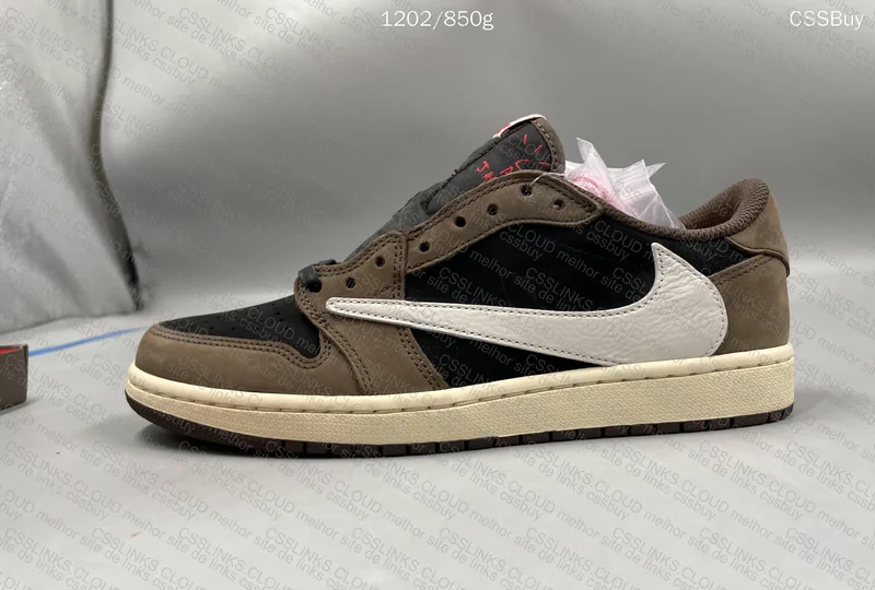 AJ1 Travis Scott 7