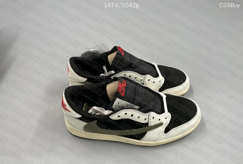 AJ1 Travis Scott 2