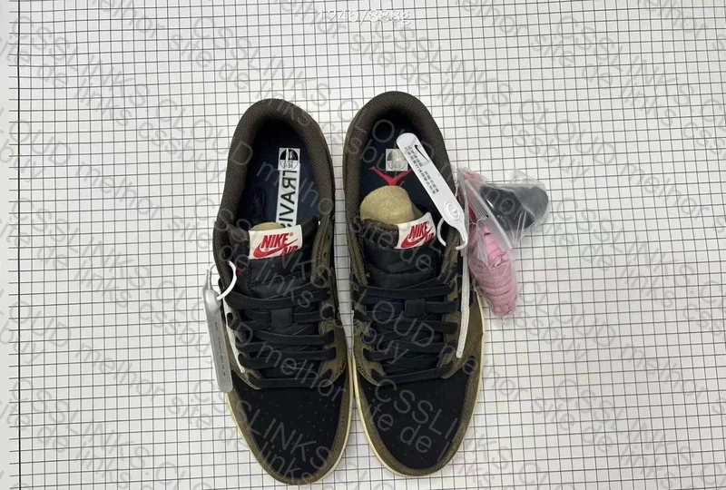 Aj1 - Travis Scott 4