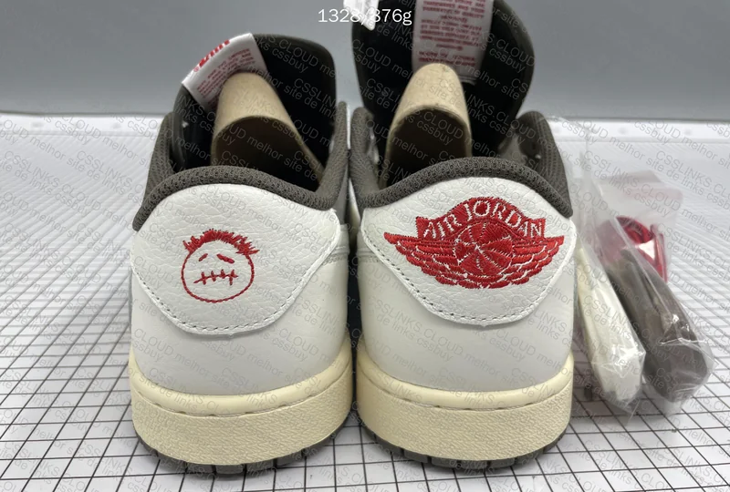 AJ1 - Travis Scott 2
