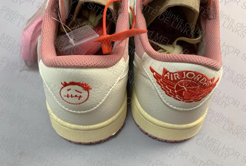 AJ1 Travis Scott 5