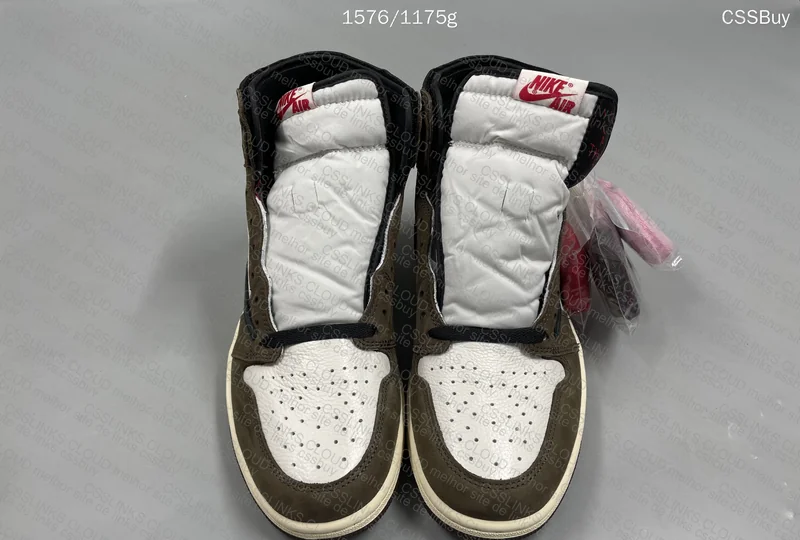 aj1 travis scott dark mocha