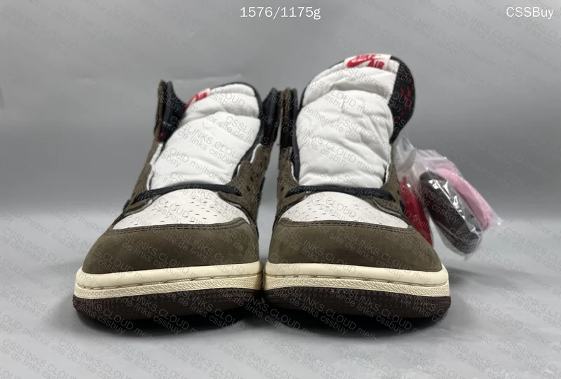 aj1 travis scott dark mocha 2