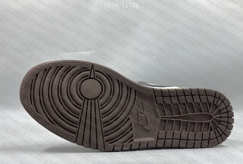aj1 travis scott dark mocha 7