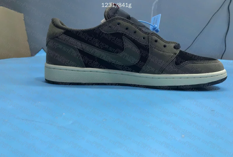 AJ1 Travis Scott Dark Mocha 6