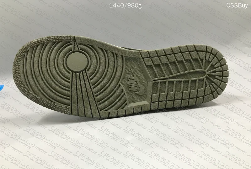 AJ1 TRAVIS SCOTT OLIVE 2