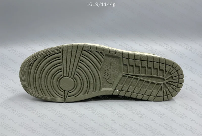 AJ1 Travis Scott Olive