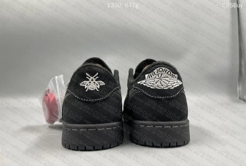 aj1 travis scott phantom 2