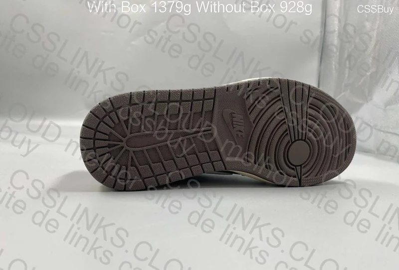 AJ1 Travis Scott Reverse Mocha 5
