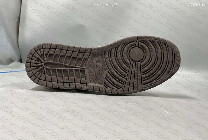 AJ1 TRAVIS SCOTT - REVERSE MOCHA 7