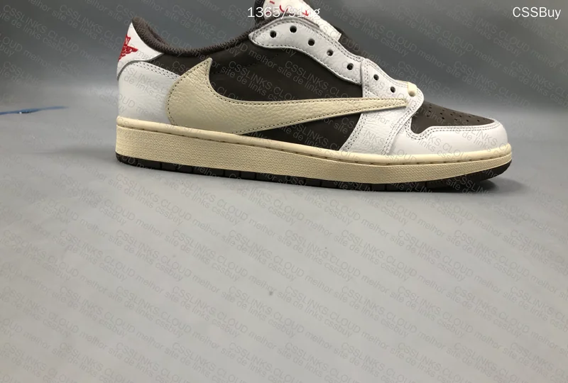 AJ1 Travis Scott reverse mocha 4