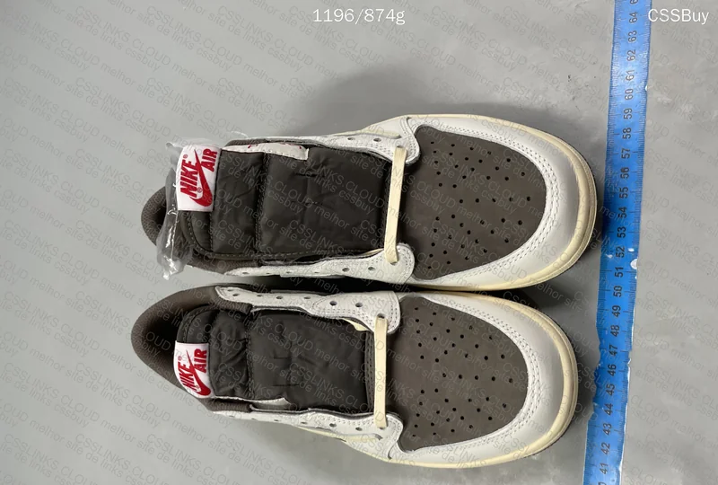 aj1 travis scott reverse mocha 3