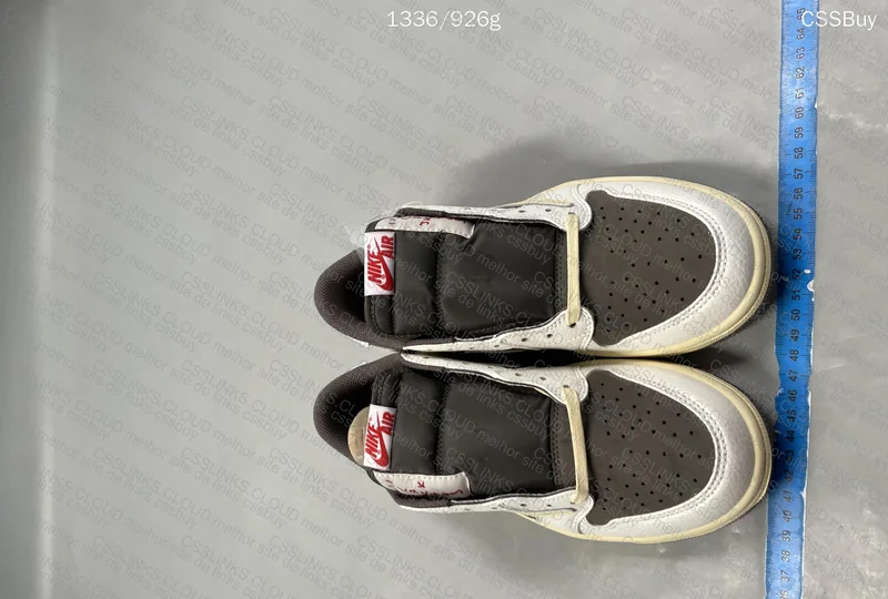 AJ1 Travis Scott reverse mocha 2