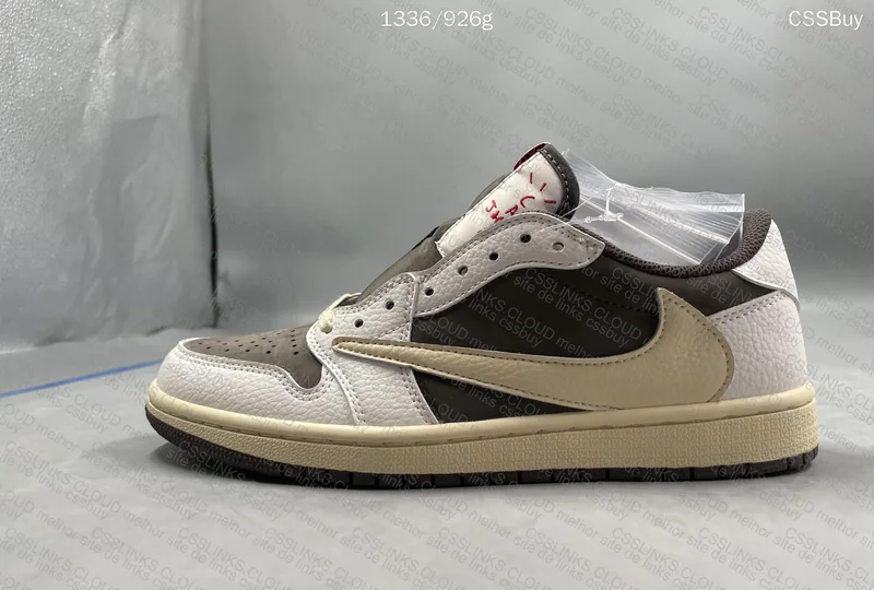 AJ1 Travis Scott reverse mocha 9