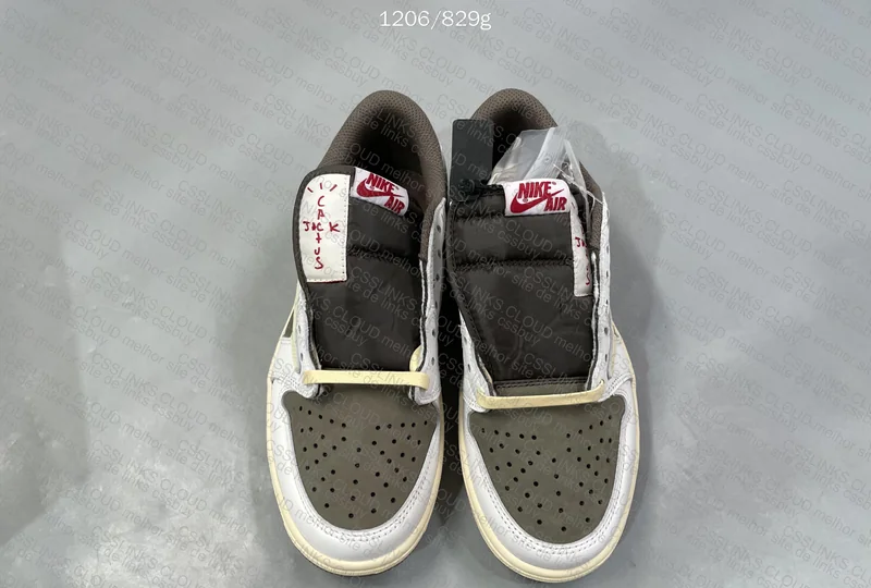 AJ1 Travis Scott Reverse Mocha 2