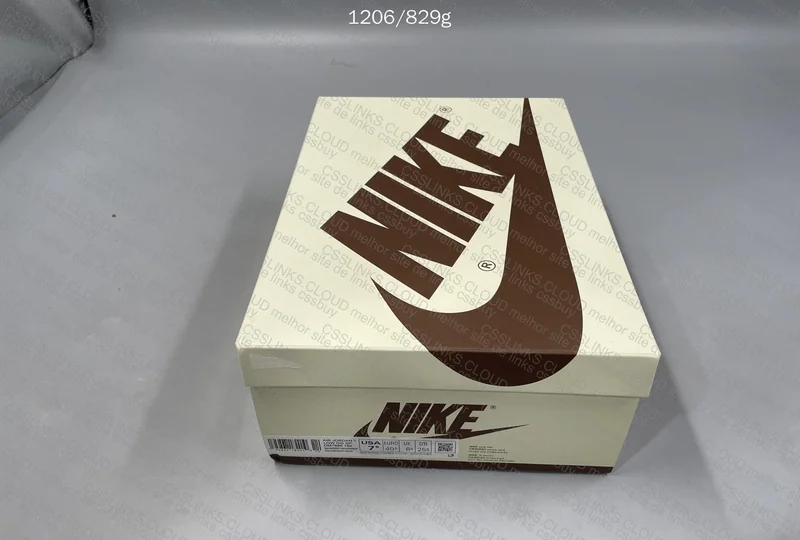 AJ1 Travis Scott Reverse Mocha 9
