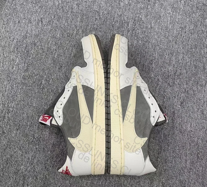 AJ1 Travis Scott reverse mocha