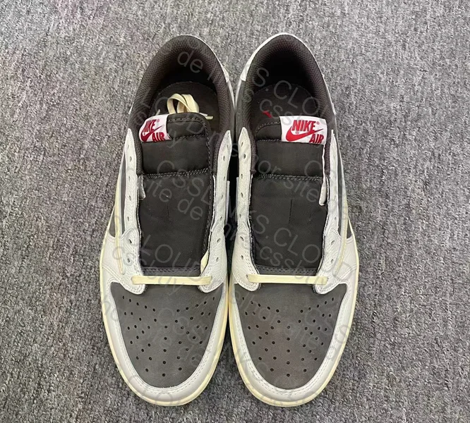 AJ1 Travis Scott reverse mocha 5