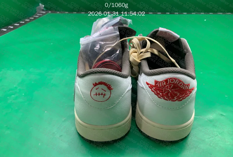 AJ1 Travis Scott Reverse Mocha 5