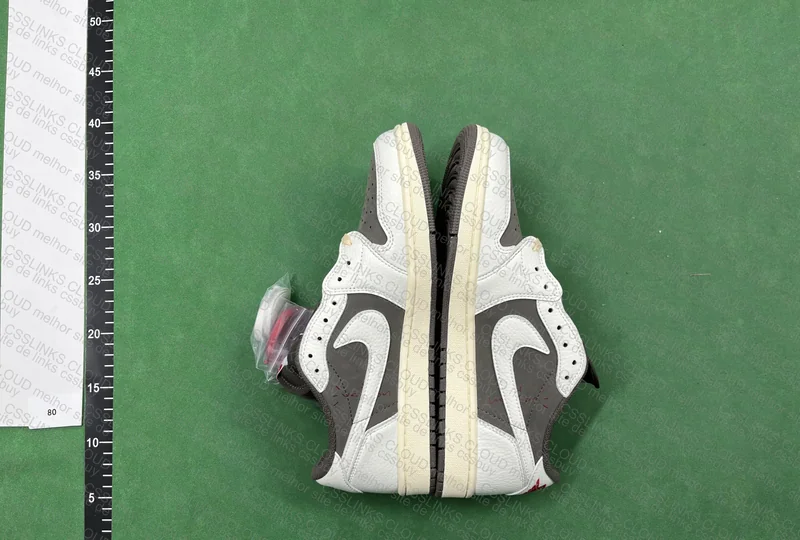 AJ1 Travis Scott Reverse Mocha Pk 2