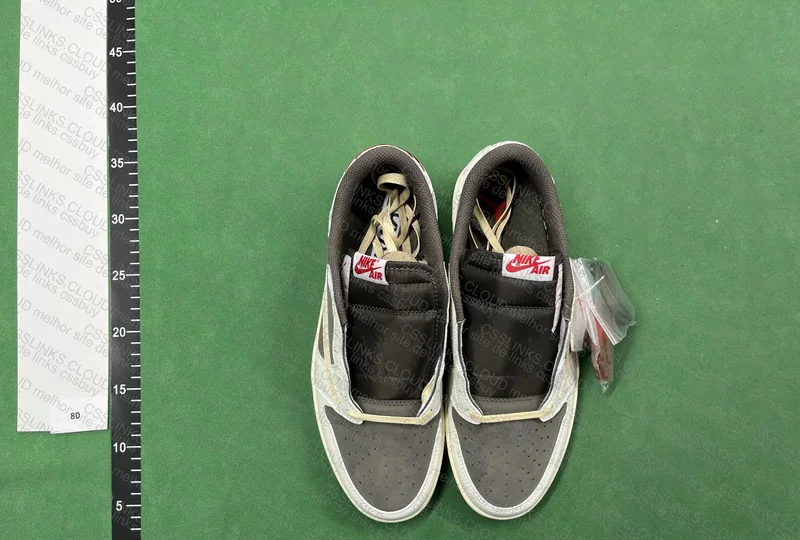 AJ1 Travis Scott Reverse Mocha Pk 4