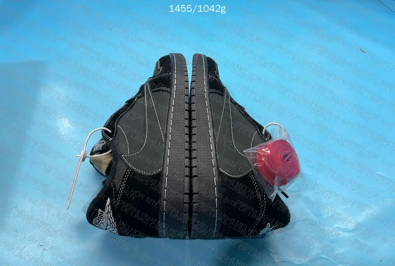AJ1 TS BlACK 3