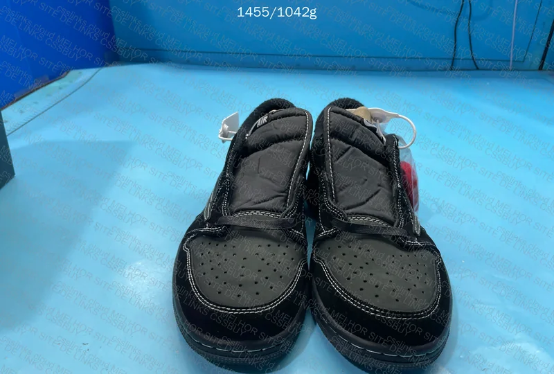 AJ1 TS BlACK 7