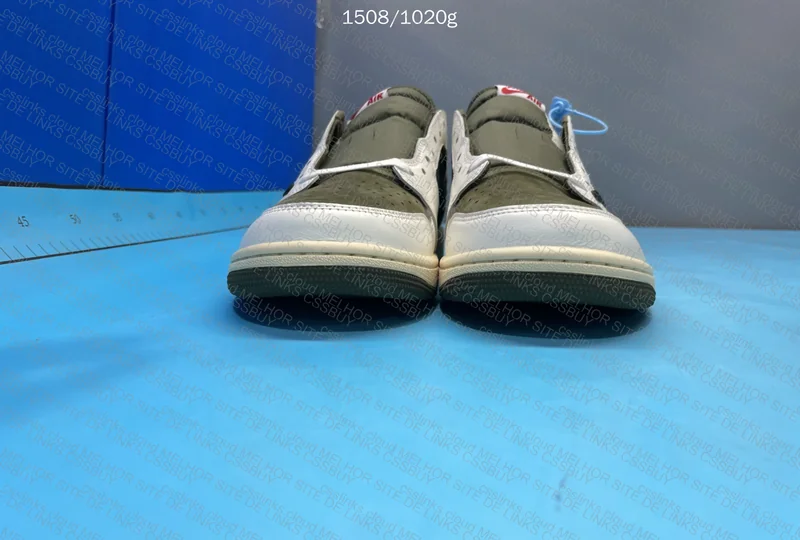 AJ1 TS Medium Olive - Help 3
