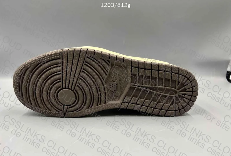 AJ1 ts Reverse Mocha 5