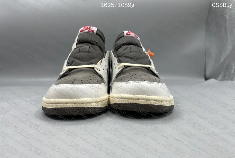 AJ1 TS REVERSE MOCHA ZOK 2
