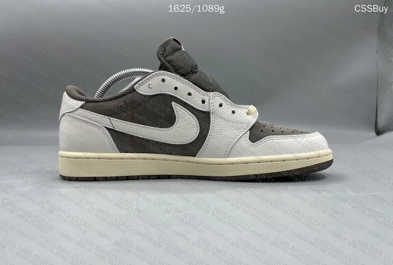 AJ1 TS REVERSE MOCHA ZOK 5