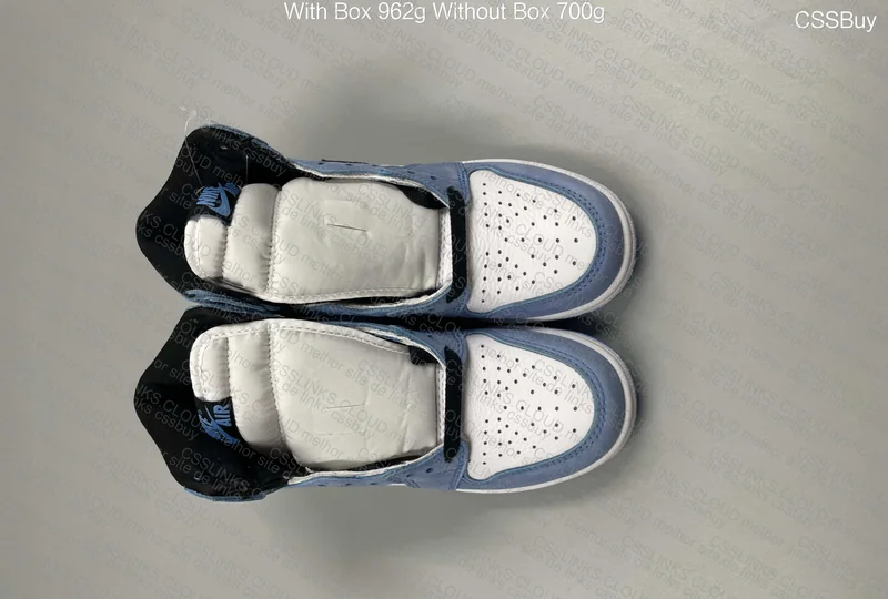 AJ1 University Blue (grade school)