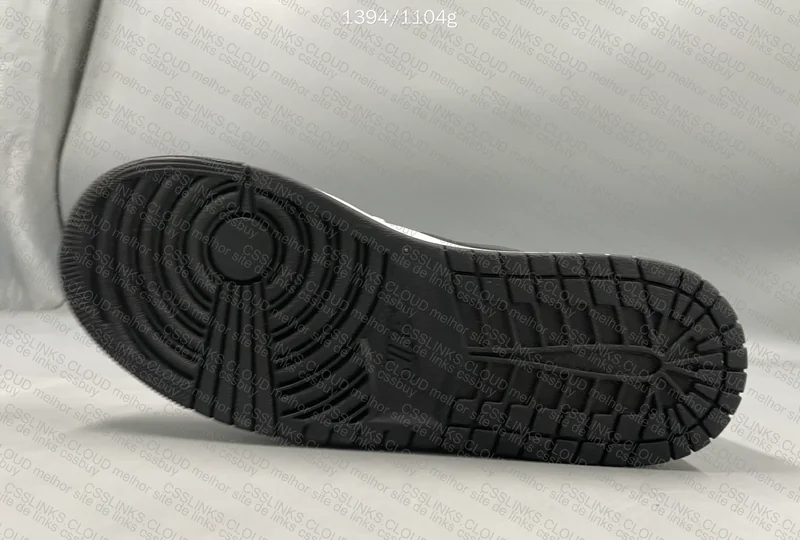 AJ1 WHITW BLACK 3