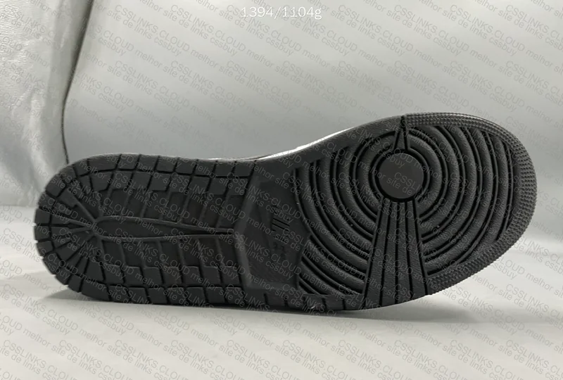 AJ1 WHITW BLACK 9