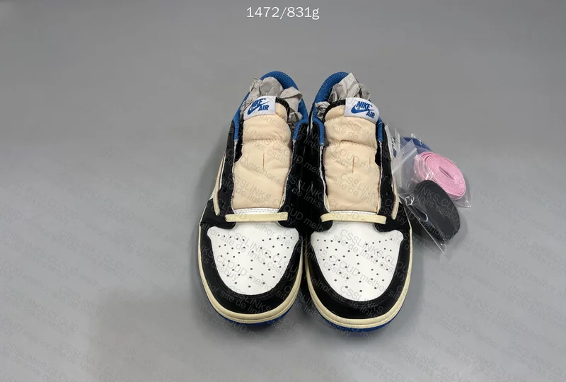 aj1 x Travis scott (AJUDA) 2