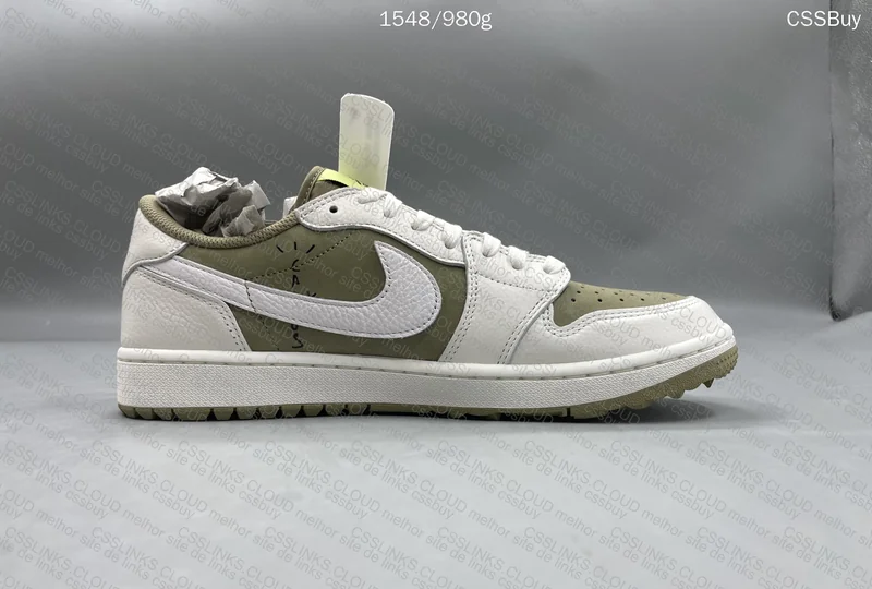 AJ1 x Travis Scott Golf 3