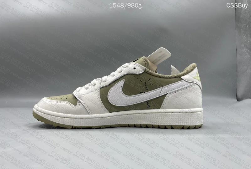 AJ1 x Travis Scott Golf 4