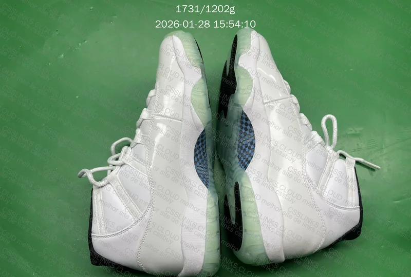 AJ11 Legend 4
