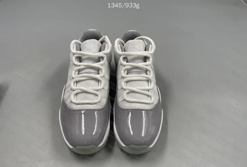 AJ11 Retro Low 2