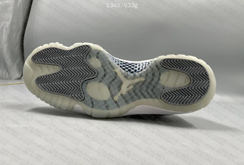 AJ11 Retro Low 6