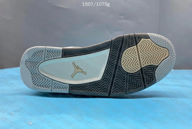 Aj4 /Air Jordan 4 - Craft Photon Dust / SALE 3