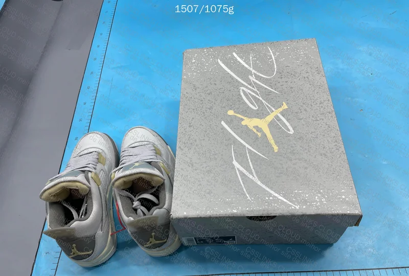Aj4 /Air Jordan 4 - Craft Photon Dust / SALE 6