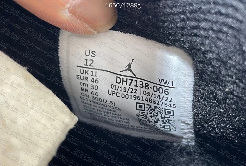 Aj4 Black Canvas SE 9