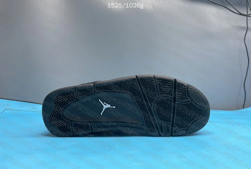AJ4 Black cat 6