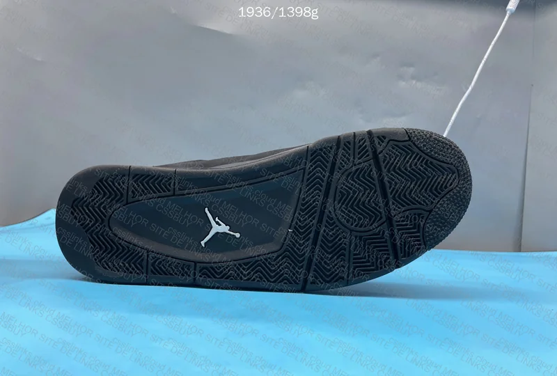 AJ4 Black Cat - GX - 70y 6